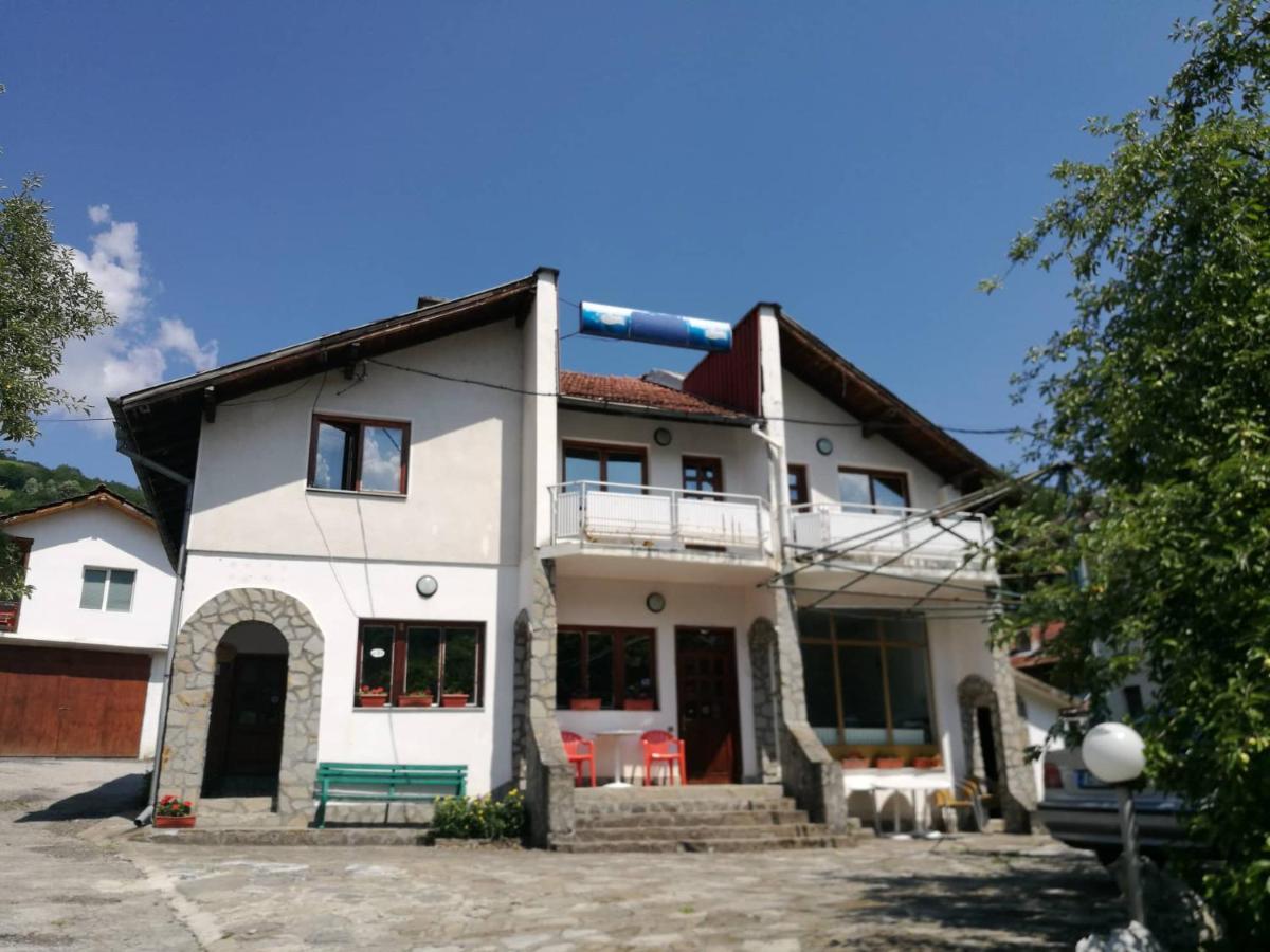 Самостоятелни Стаи В Къща За Гости Балкан Ribarica Luaran gambar